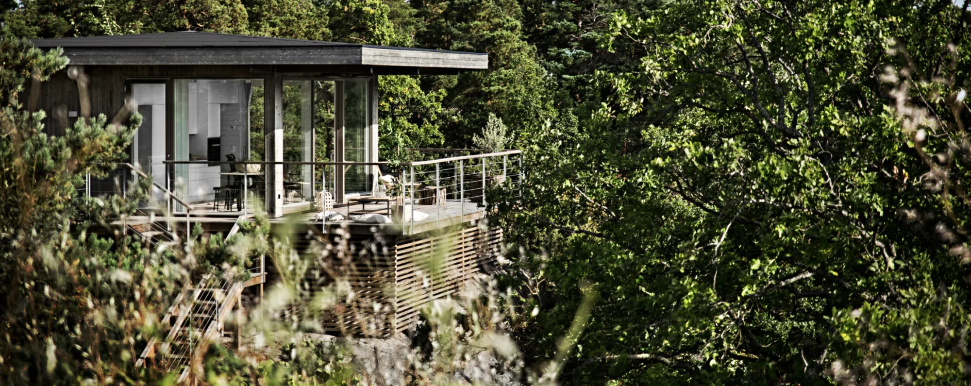 Mynd af palli með útsýni